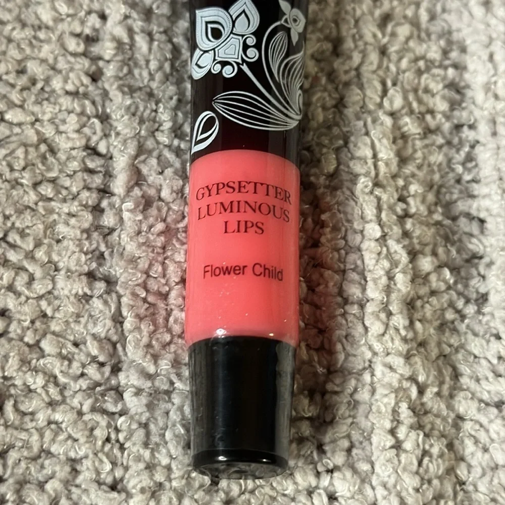 Passport to Beauty Gypsetter Luminous Lips “Flower Child” 10ml NIP